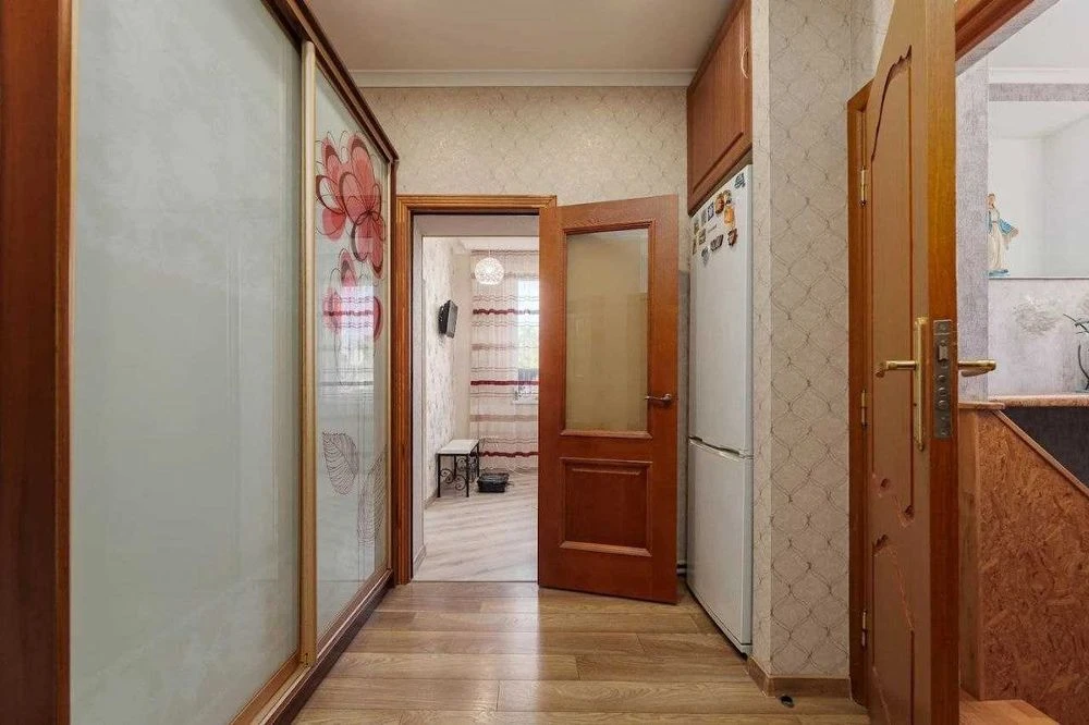 Продаж 3-кімнатної квартири з гаражем — вул. Городоцька, 200