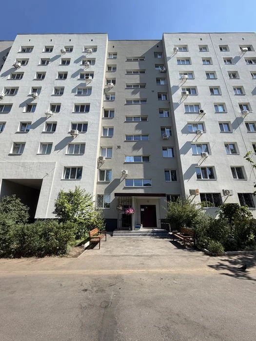 Продаж 2-кім. кв. Набережна Перемоги , житловий стан 8 повер