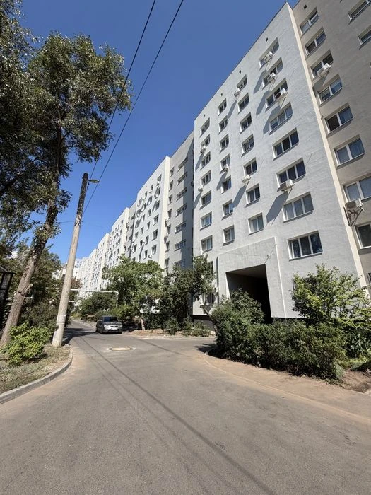 Продаж 2-кім. кв. Набережна Перемоги , житловий стан 8 повер