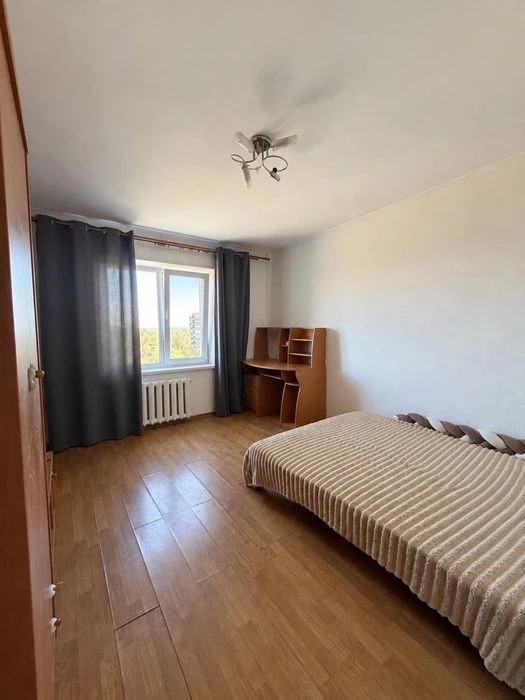 Продаж 2-кім. кв. Набережна Перемоги , житловий стан 8 повер