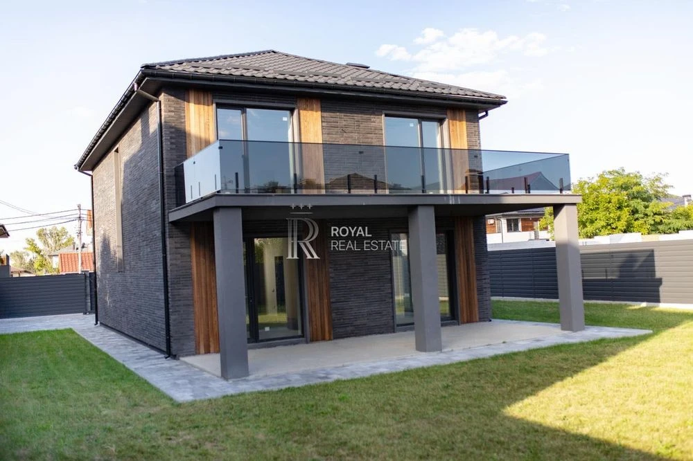 Продаж Будинок Київ КМ «Щастя» 5 кімнат 200 м² 8 соток Тепла