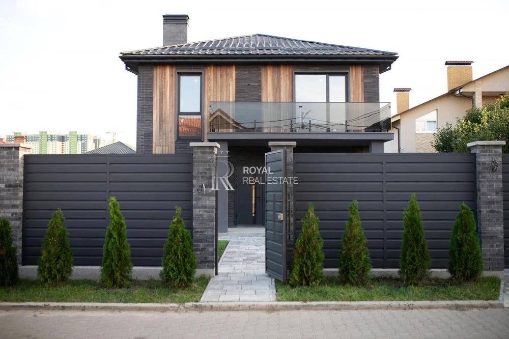 Продаж Будинок Київ КМ «Щастя» 5 кімнат 200 м² 8 соток Тепла