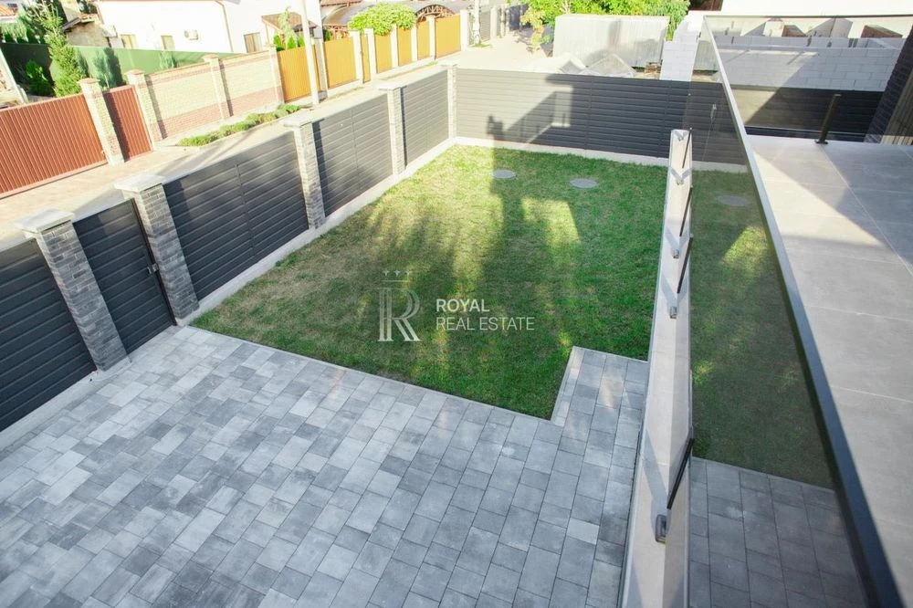 Продаж Будинок Київ КМ «Щастя» 5 кімнат 200 м² 8 соток Тепла