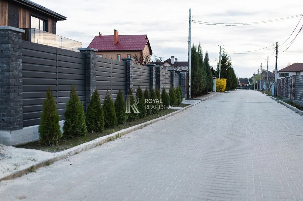 Продаж Будинок Київ КМ «Щастя» 5 кімнат 200 м² 8 соток Тепла