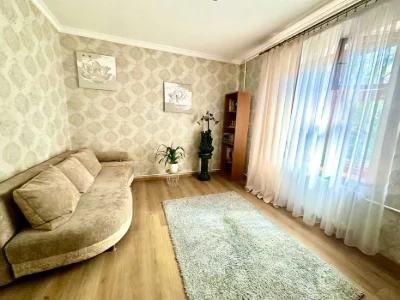 Срочная продажа! 3х комнатная квартира Капитальный ремонт Ко