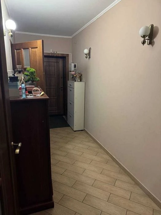 2-х кімнатна квартира з ремонтом і меблями, Пасічна.