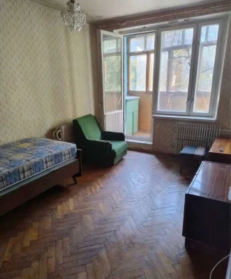 Продам 3к.квартира на 4 поверсі цегляного будинку за 31800.