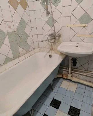 Продам 3к.квартира на 4 поверсі цегляного будинку за 31800.