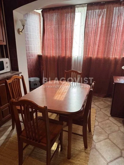 Продаж 2к квартири з ремонтом 82кв.м метро Позняки вулиця Гм
