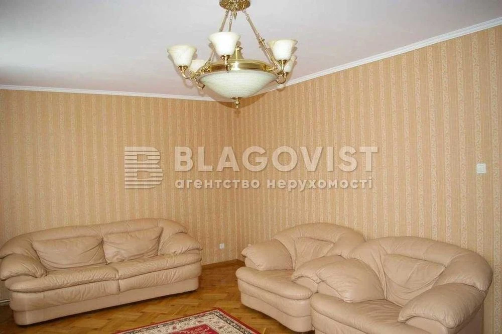 Продаж 2к квартири з ремонтом 82кв.м метро Позняки вулиця Гм
