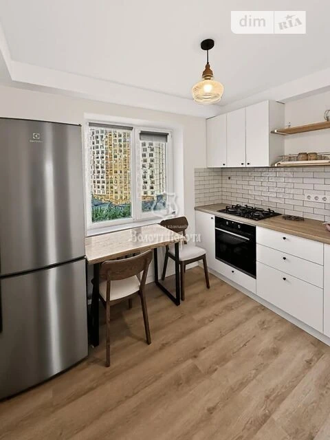 Продаж 2-кімнатної квартири 51.9 м², Плеханова вул., 6