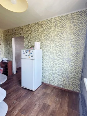Терміново продам 1к.кв. біля метро Перемога (3хв пішки)