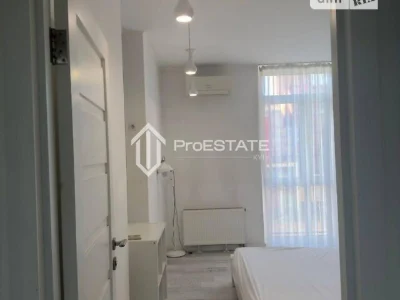 Довготривала оренда 3к квартири на вул. Регенераторна 4 • ID