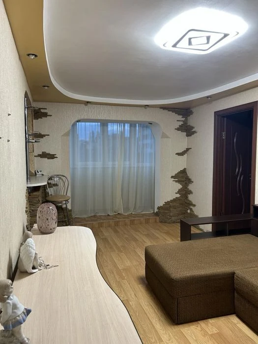 Продаж 2-х кімнатноі квартири в центрі