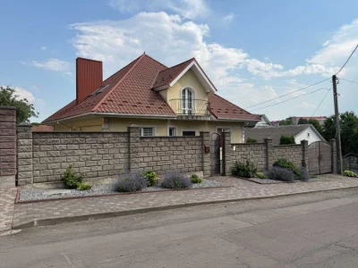 Будинок в Рівне на Канті поруч з центром!