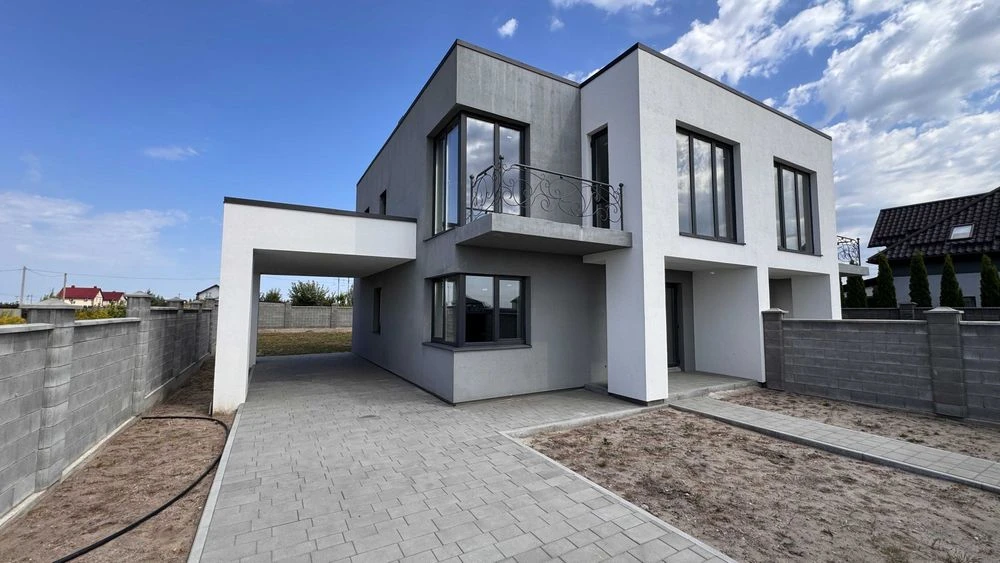 Новий будинок 129,6 м² з 5 сотками та власними комунікаціями