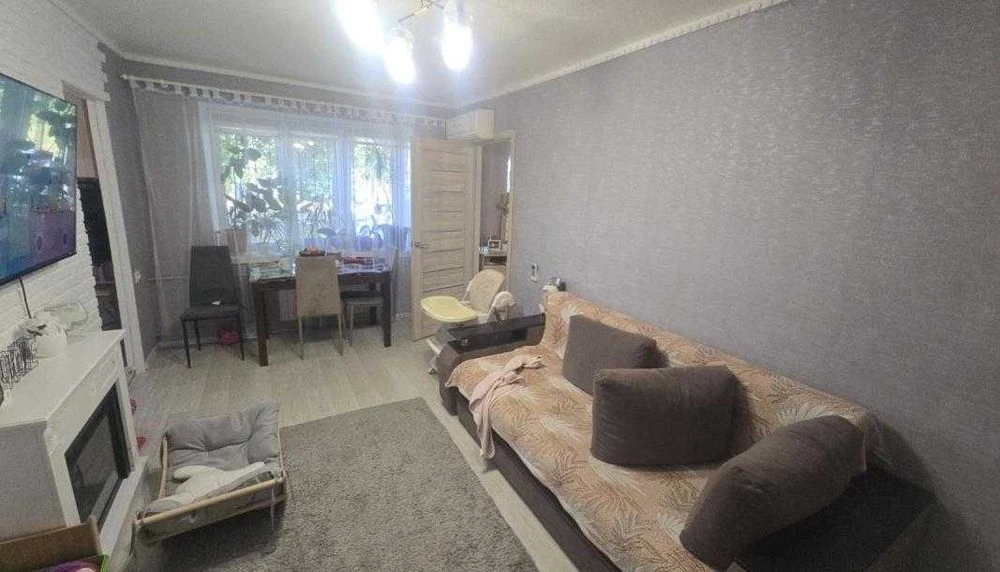 Продам 3к. кв. м.Индустриальная 10 минут