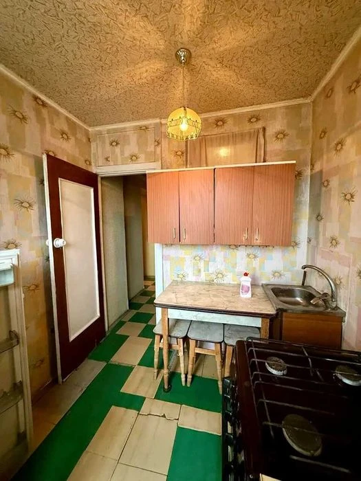 Продам 2к квартиру Степана Бандери вул. Озерка/Лесі Українки