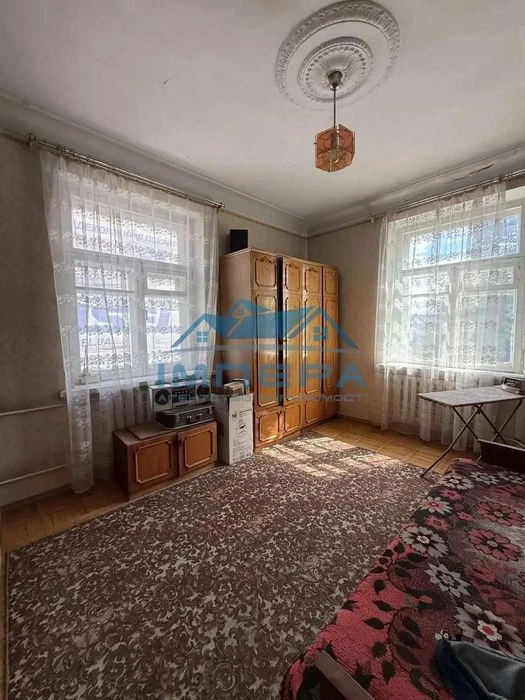 Продаж 3-кімнатної квартири в самому Центрі міста. Сталінка.