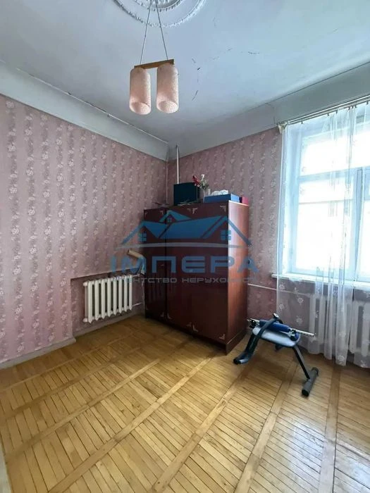 Продаж 3-кімнатної квартири в самому Центрі міста. Сталінка.