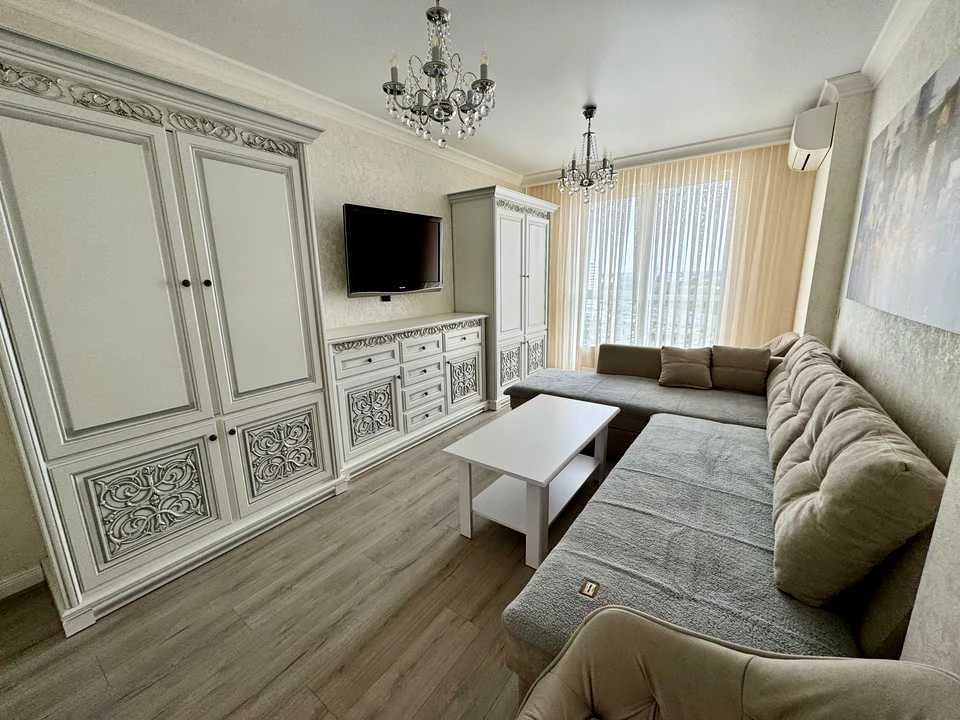 Квартира. Київ, Ревуцького вул.