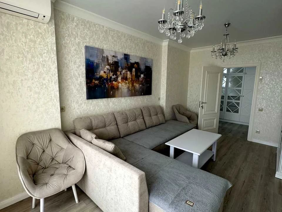 Квартира. Київ, Ревуцького вул.