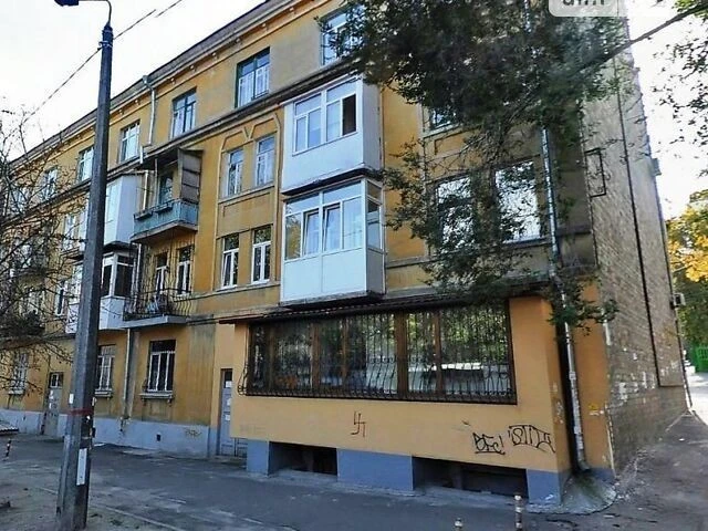 Здам в оренду кімнату на вул. Сирецька 30/1 довгостроково •