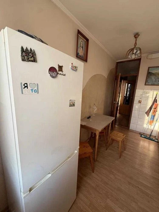 Продаж 4 кімнатна квартира вулиця Величковського