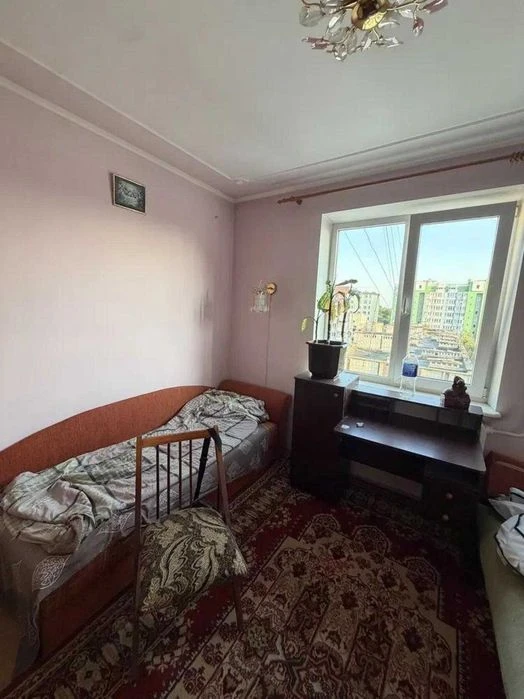 Продаж 4 кімнатна квартира вулиця Величковського