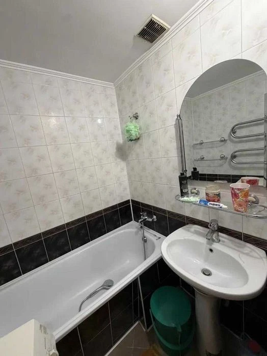 Продаж 4 кімнатна квартира вулиця Величковського