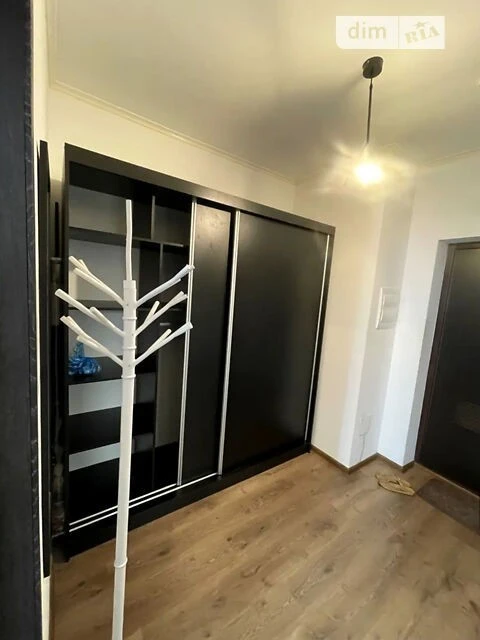 Sale of 1-room apartment 32.7 sq. m. on 37 Sim'yi Kulzhenkiv Street •