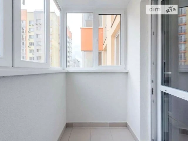 Sale of 1-room apartment 32.7 sq. m. on 37 Sim'yi Kulzhenkiv Street •