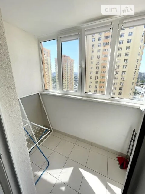 Sale of 1-room apartment 32.7 sq. m. on 37 Sim'yi Kulzhenkiv Street •