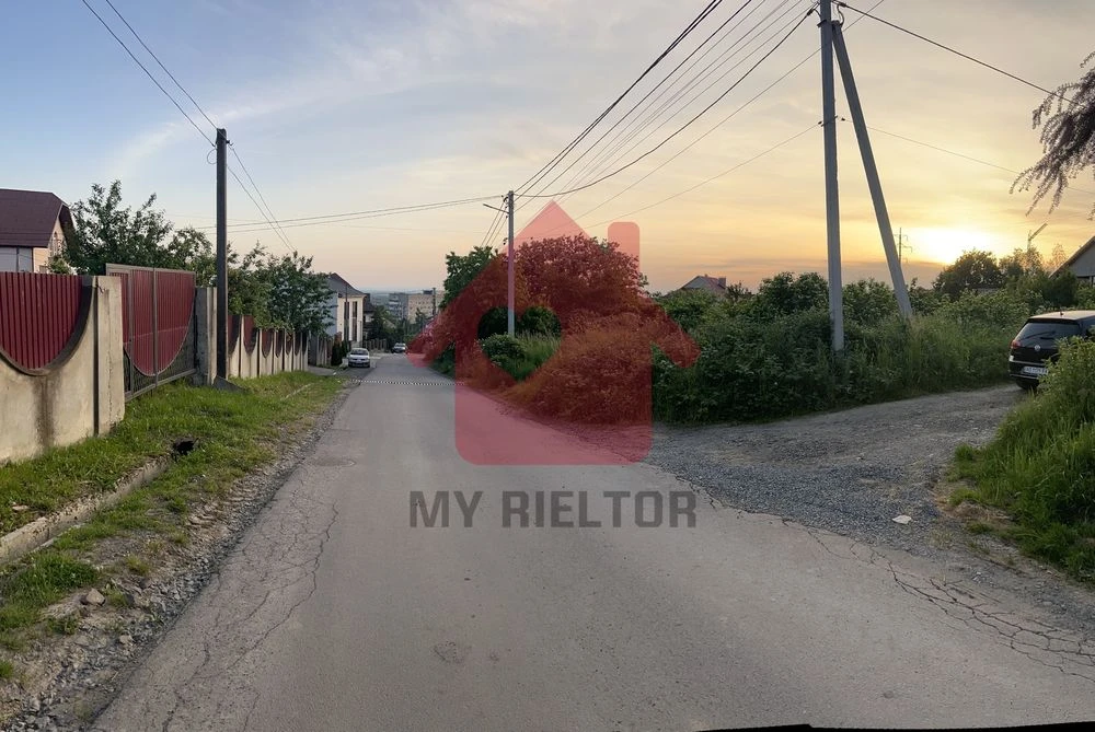 Продається ділянка в розкішному районі