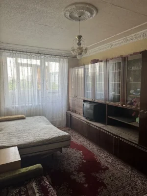 Реально Продам 2 х комнатную квартиру  метро в двух шагах