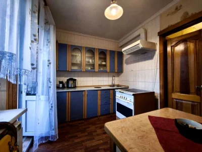 Квартира. Київ, Ревуцького вул.