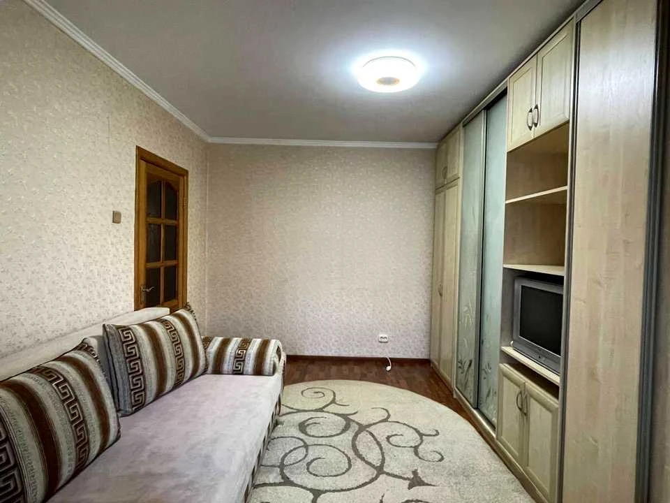 Квартира. Київ, Ревуцького вул.