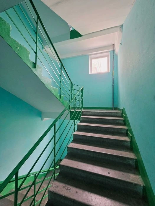 For sale three-room apartment 65m2 with gas near the RayON shopping mall