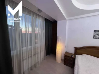 Продам 3-уровневую квартира с террасой и зоной отдыха, Клочк
