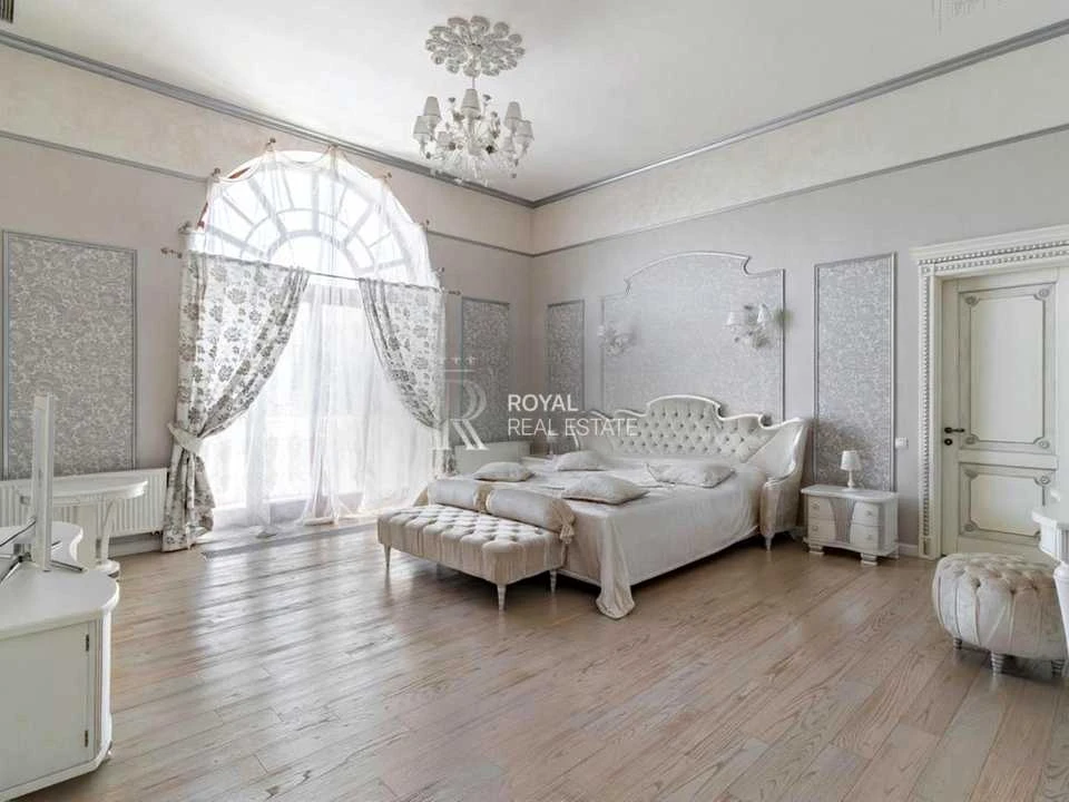 Будинок. Київ, Петра Радченка вул.