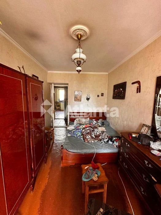 Велика квартира 80 кв.м. в гарному стані. на Добровольського