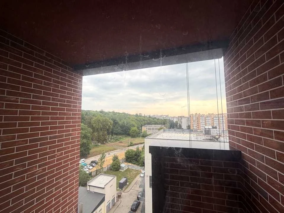 Квартира. Львів, Топольна вул., (Будинок)