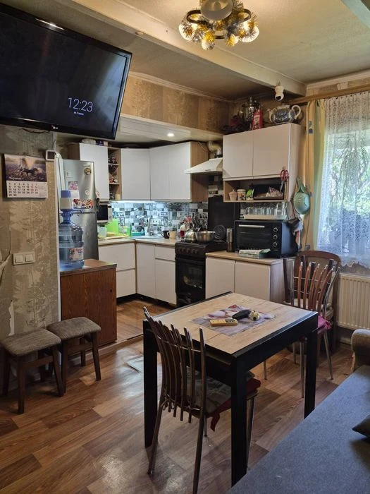 Verkhnyaya Khortytsa house for sale
