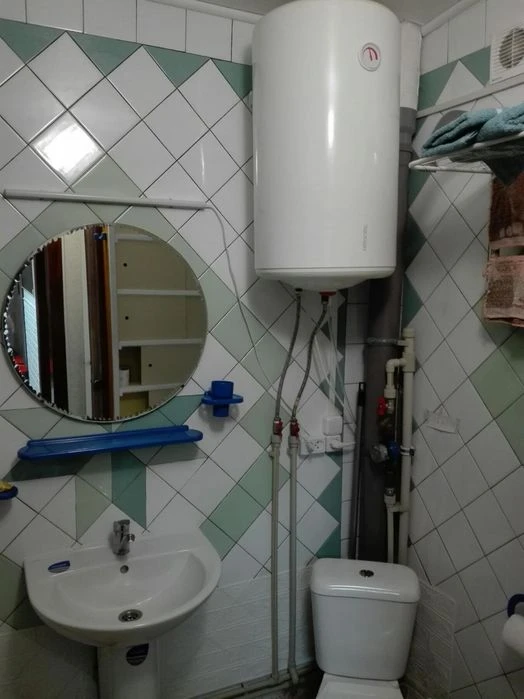 Продам сучасну 2кімн. квартиру на першій лінії Сонячного