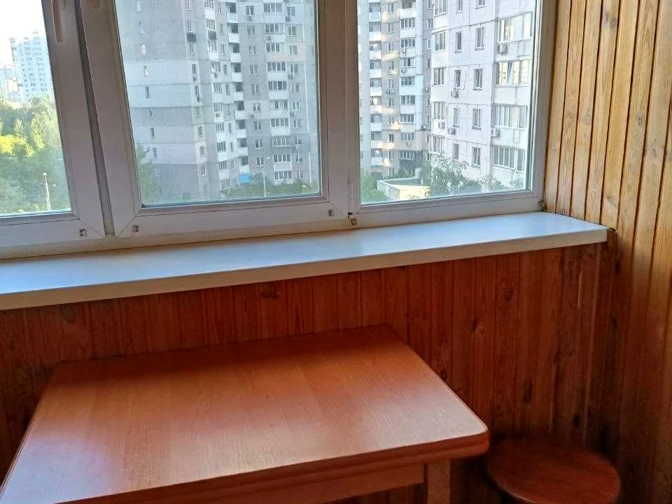 Квартира. Київ, Милославська вул.