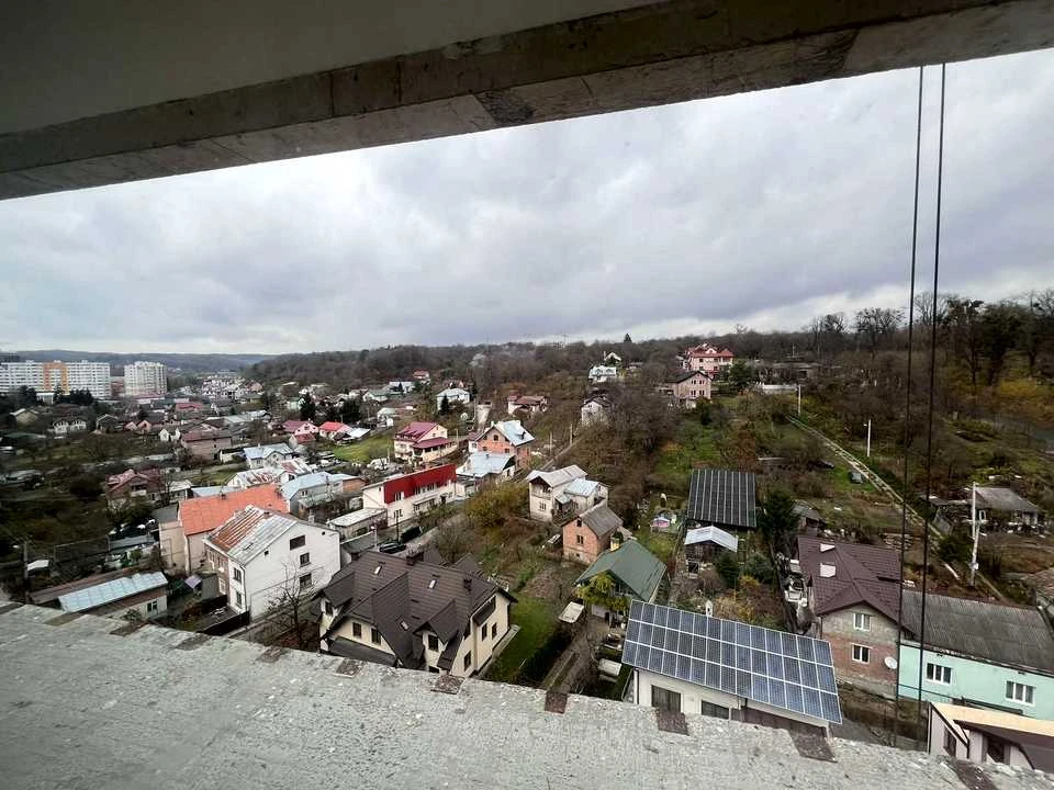 Квартира. Львів, Топольна вул., (Будинок)