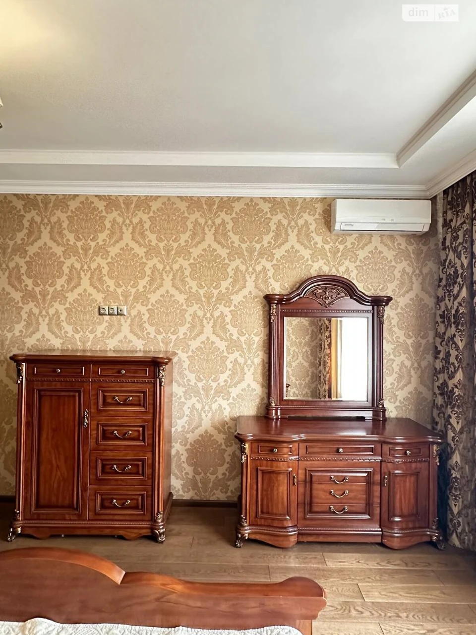 Продаж Квартира Виставка