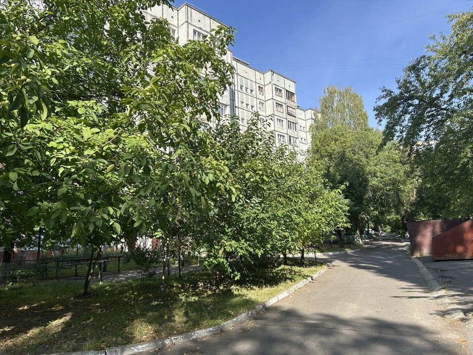 Продам двокімнатну