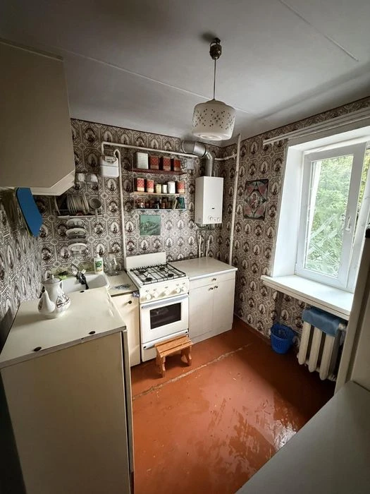Продам 2к квартиру 44м², вул. С. Ковалевської (Г. Мазепи), п