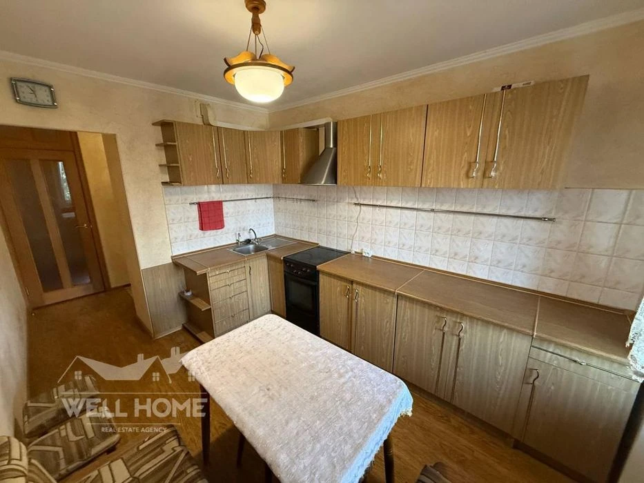 Продаж 3к квартири, вул. Харківське шосе, 49 м.  Київ